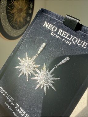 Neo Relique white gold Crystal Starburst Drop Earrings